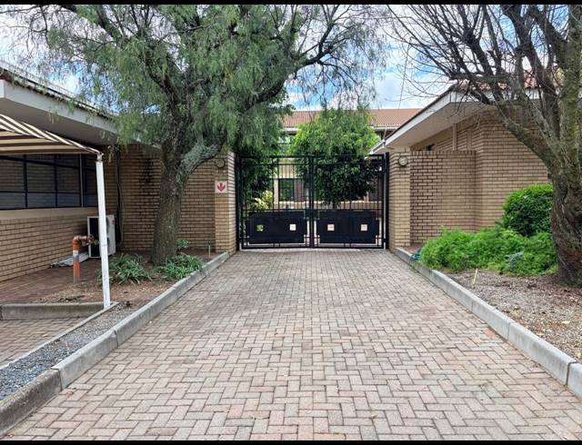 2,565M² OFFICE TO LET IN RANDJESPARK
